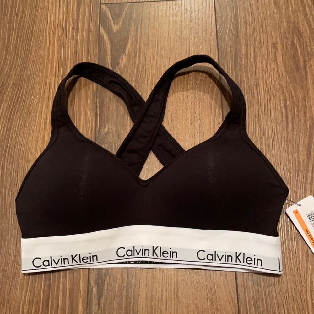 BRAND NEW CALVIN KLEIN SPORTS BRA